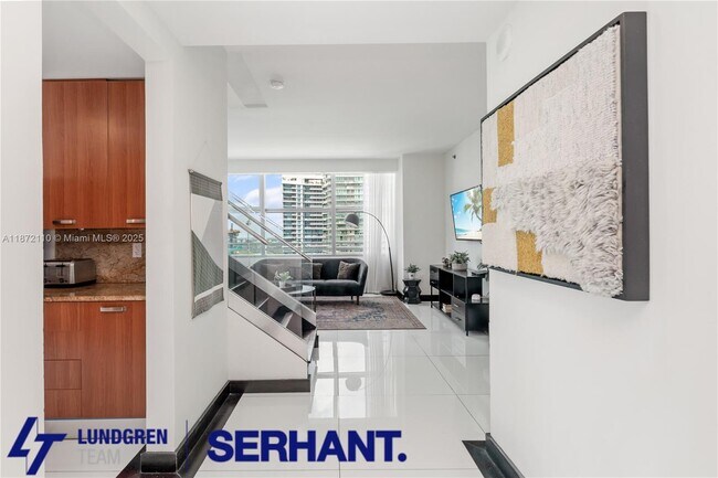 Building Photo - 1395 Brickell Ave