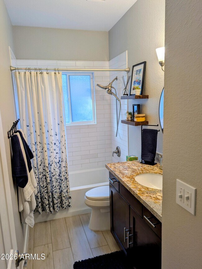 Building Photo - 868 E Page St