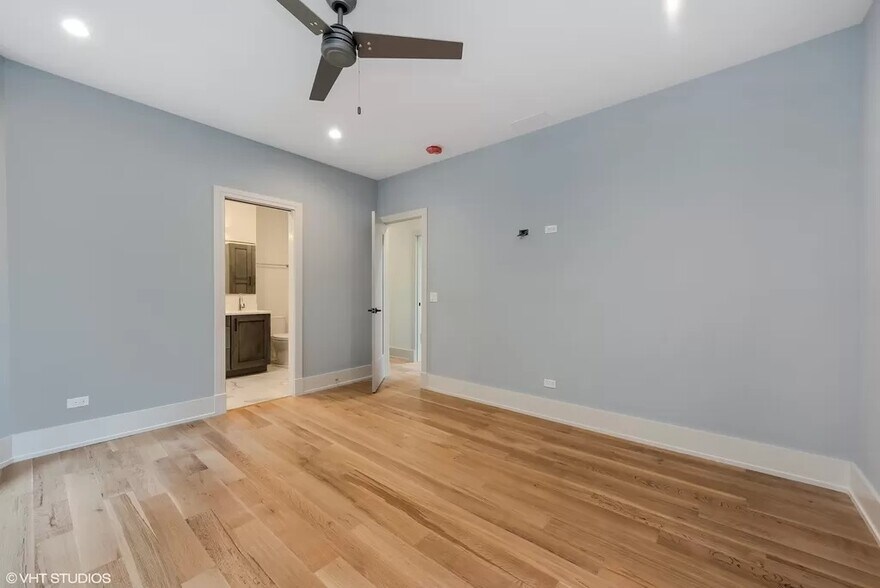 Master Bedroom - 1508 W Addison St