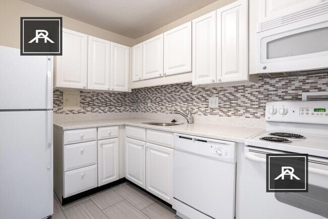 Building Photo - 1 bedroom in Brookline MA 02446