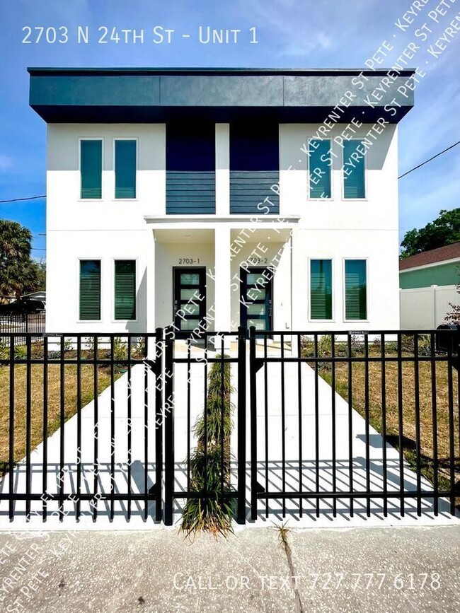 Primary Photo - 3B/3BA Modern Townhouse in Ybor Area