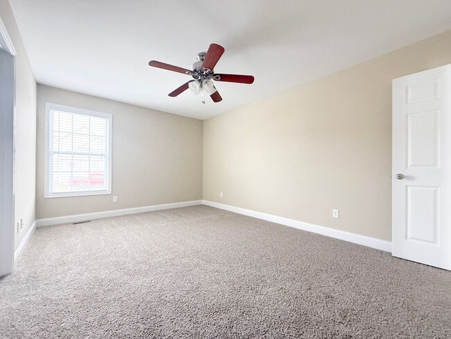 Building Photo - 3-Bedroom Home with Garage in The Reserve