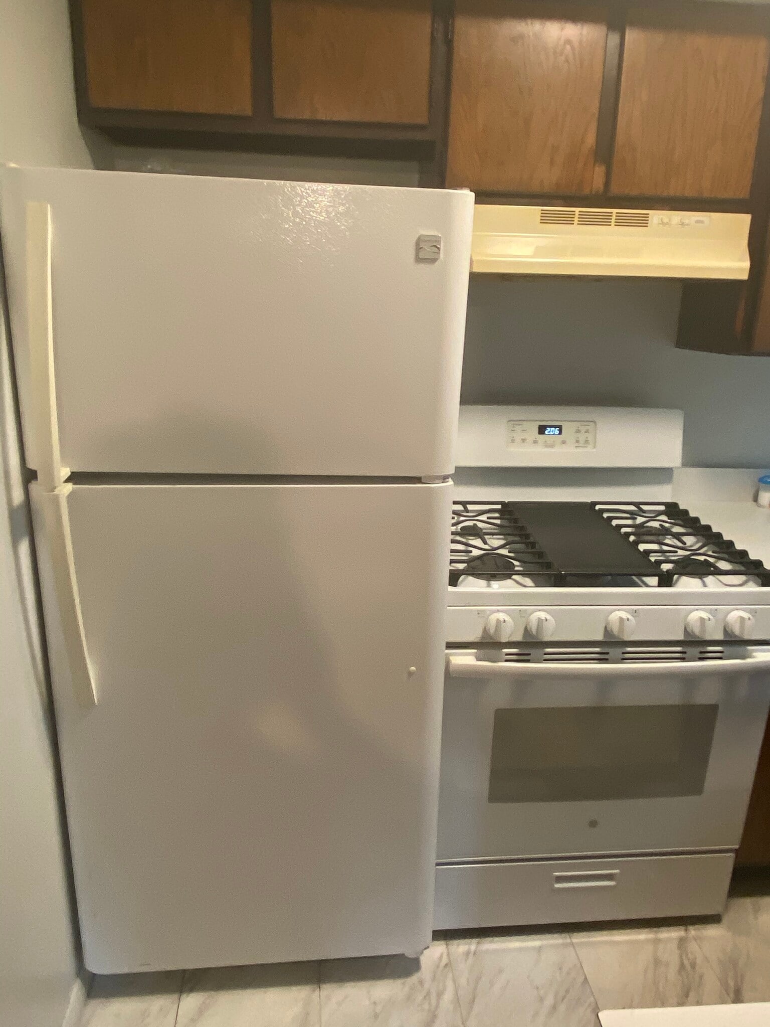 Kitchen - 219 W Elm St