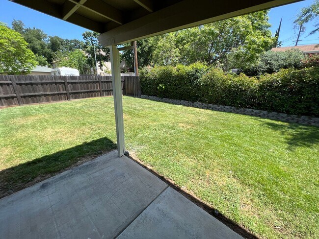 Building Photo - Upgraded Orangevale Home on Corner Lot