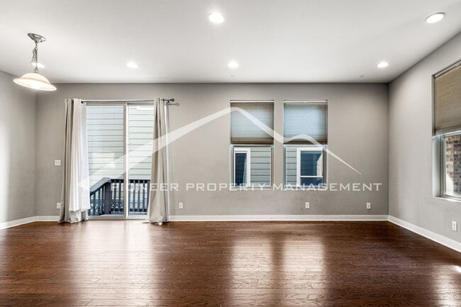 Building Photo - 8485 Redpoint Way