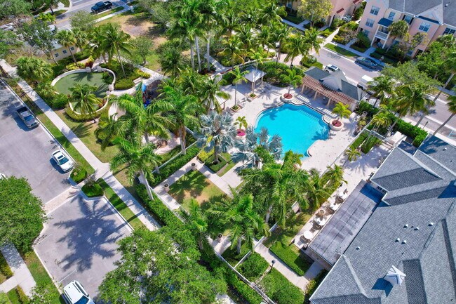 Building Photo - 275 Murcia Dr