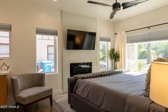 Building Photo - 68 W Lewis Ave