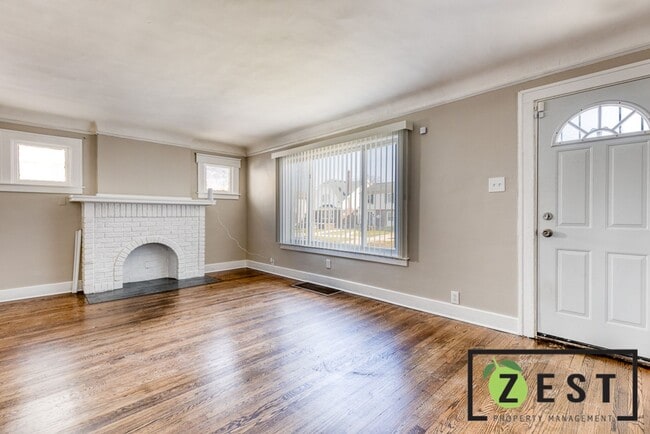 Building Photo - OPEN HOUSE 1/16! 3PM-3:30PM! BEAUTIFULLY REMODELED - 3-Bedroom 1-Bathroom 2-Car Garage