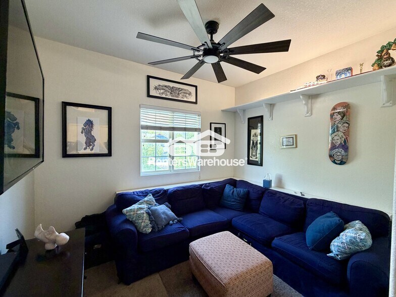 Building Photo - 11260 Jersey Way