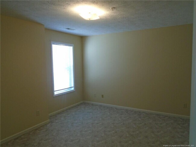 Building Photo - 241 Waterdown Dr