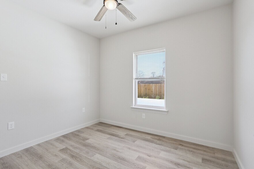 Building Photo - 32 Ashton Cox Dr