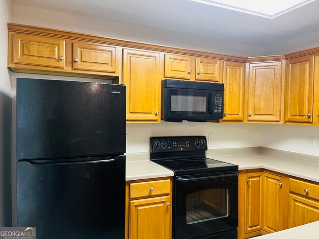 Building Photo - 108 Philmont Ct