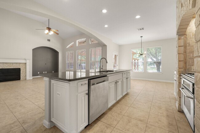 Building Photo - 715 Wood Mesa Ct