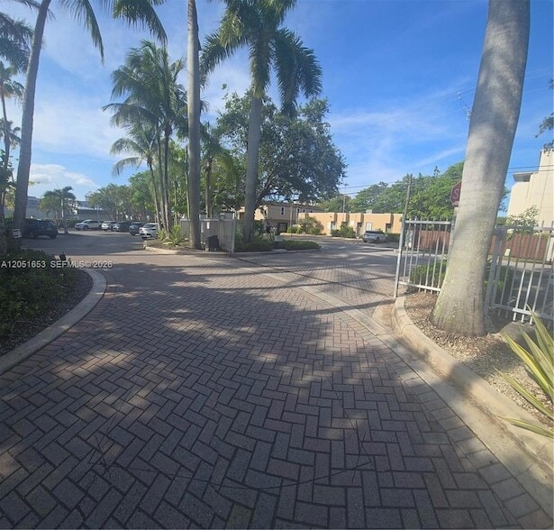 Building Photo - 8950 SW 69th Ct