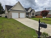 Building Photo - 6045 Goldenrain Dr
