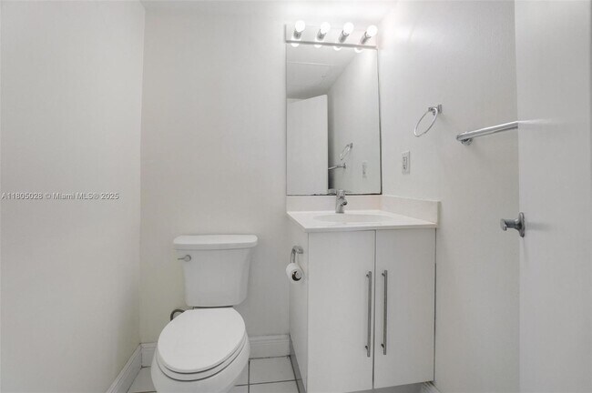 Building Photo - 3000 S Ocean Dr