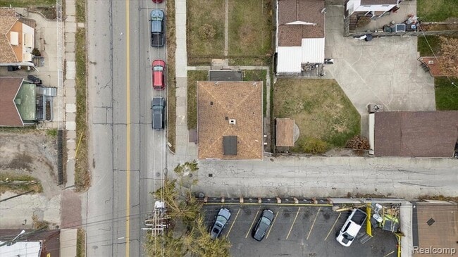 Building Photo - 5421 Toledo St