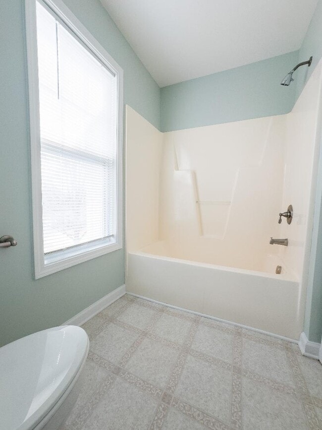 Building Photo - 2047 Sinclair Trce