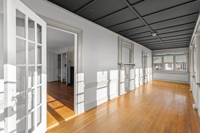 Building Photo - 80 Lafayette Rd