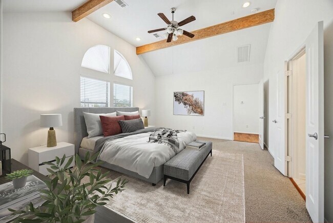 Building Photo - 5210 Petty St