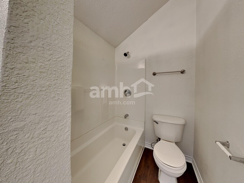 Building Photo - 416 Madison Pl