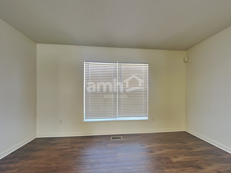 Building Photo - 2055 Whispering Wind Ln