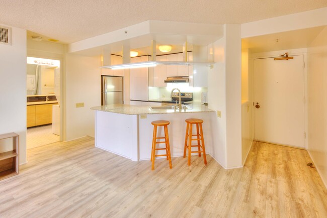 Kitchen and Entry - 1212 Nuuanu Ave