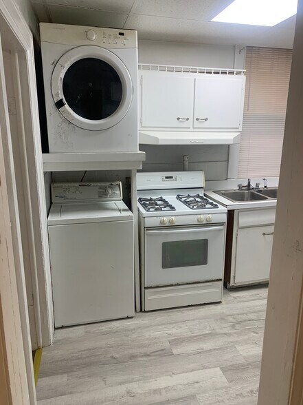 Building Photo - 1410 Watts St