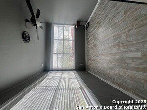 Building Photo - 3058 Westview Dr