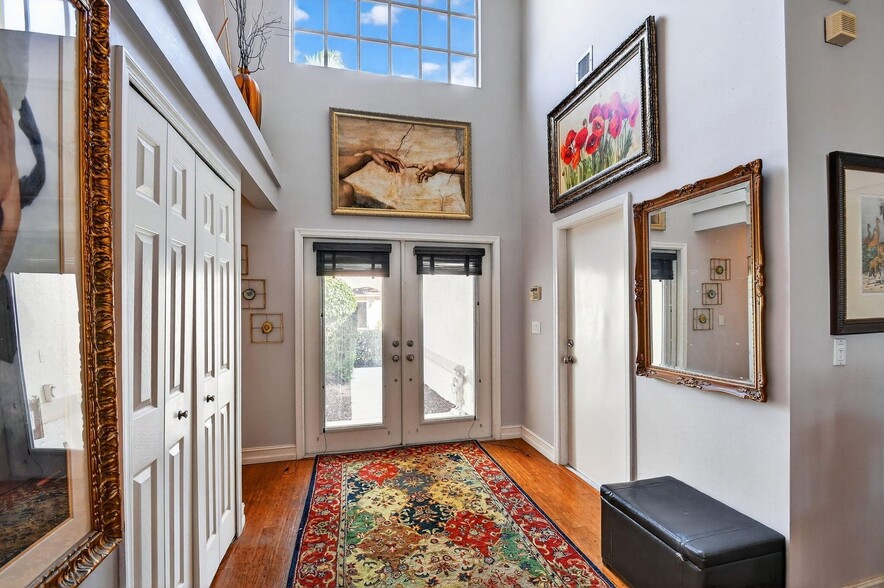 Building Photo - 2725 Pointe Cir