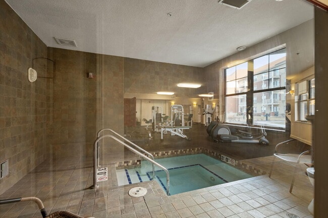 Building Photo - 4120 S Lake Dr