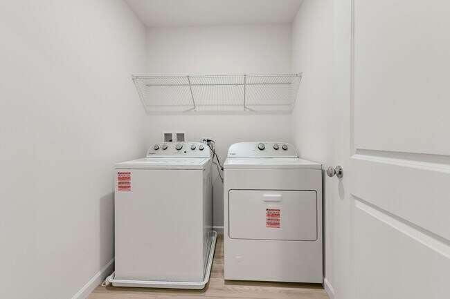 Building Photo - 672 Switchgrass Wy