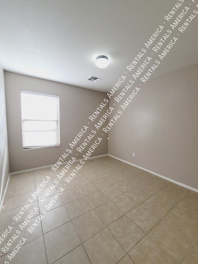 Building Photo - 776 E Cowboy Cove Trail