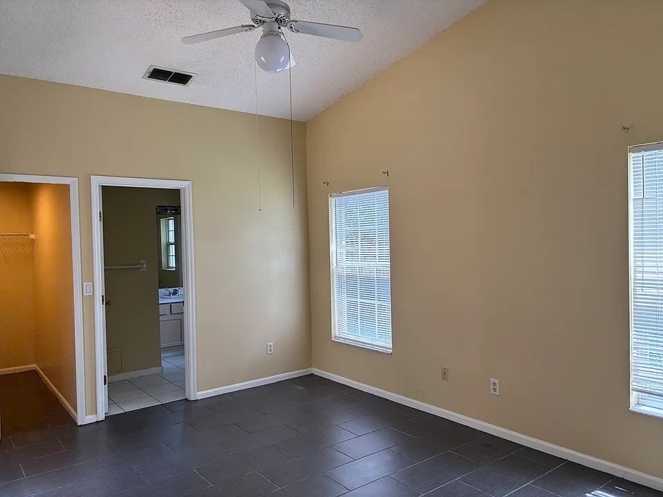 Building Photo - 2939 Barrymore Ct