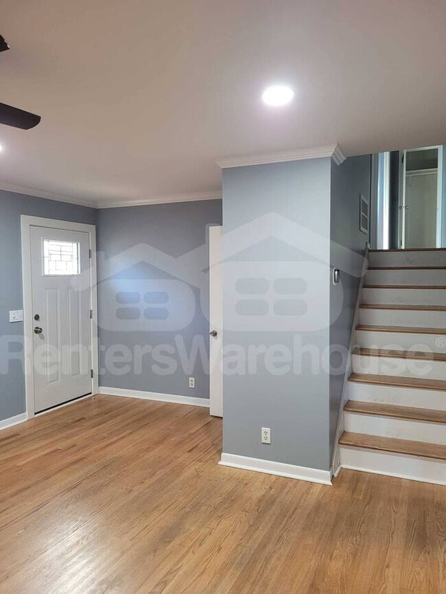Building Photo - 2615 Vinyard St NE