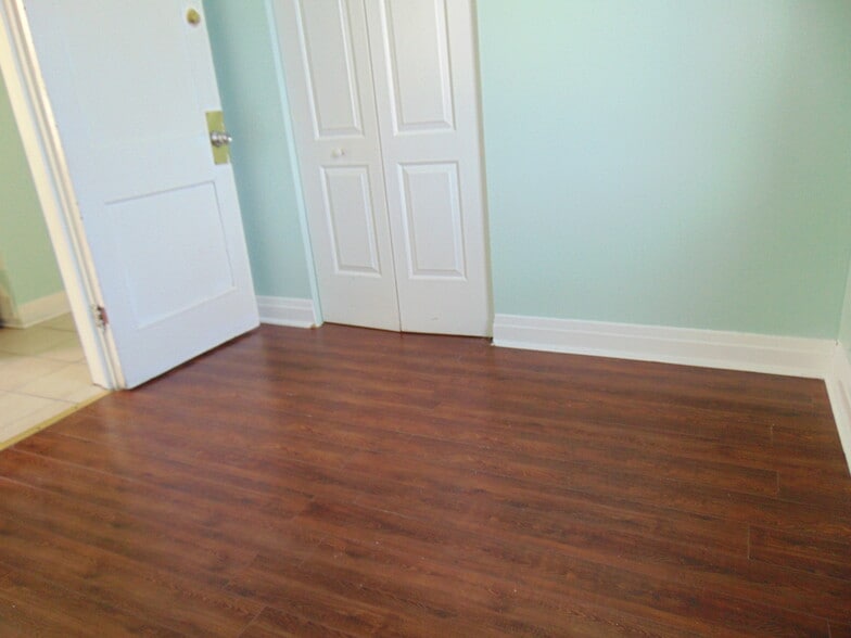 Building Photo - 8353 S Brandon Ave