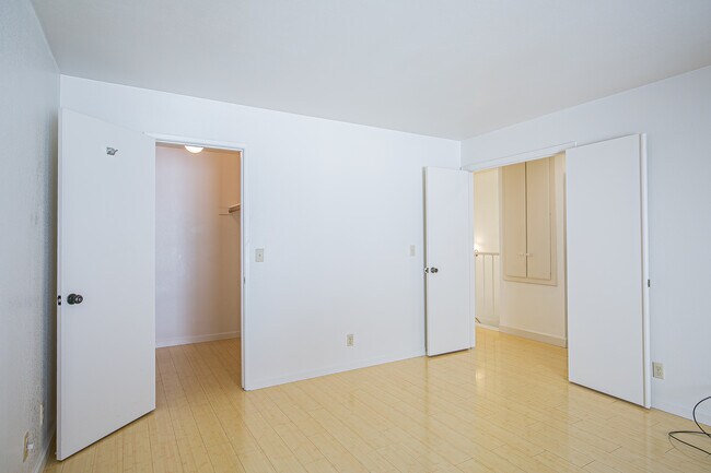 Building Photo - 1912 Magdalena Cir