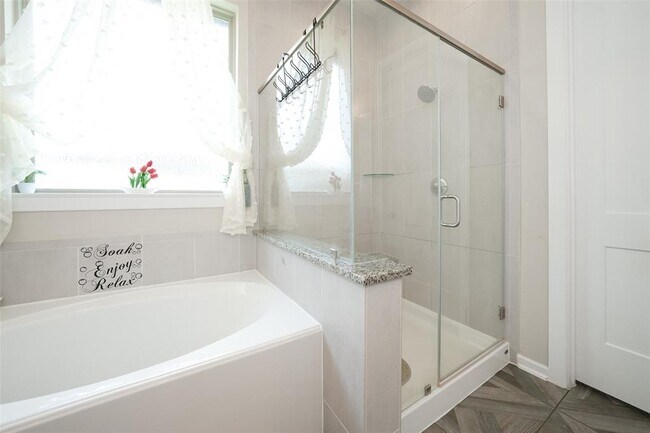 Building Photo - 7303 Kingbird Cv Ct