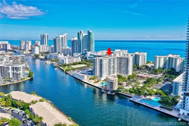 Building Photo - 3800 S Ocean Dr