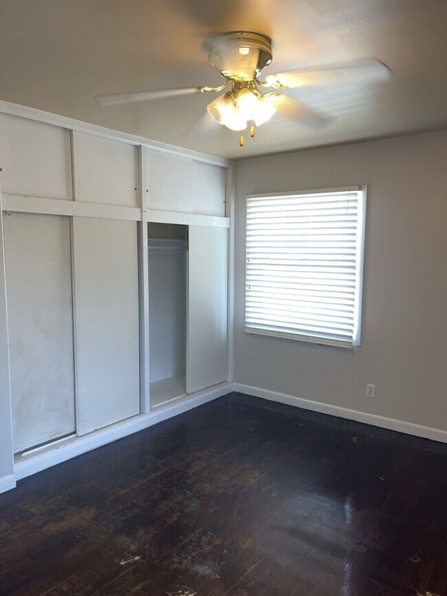 Building Photo - Cozy house in College Hills AVAILABLE NOW!
