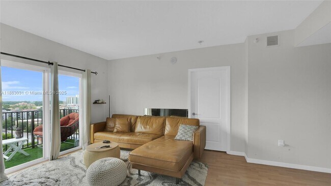 Building Photo - 1627 SW 37th Ave