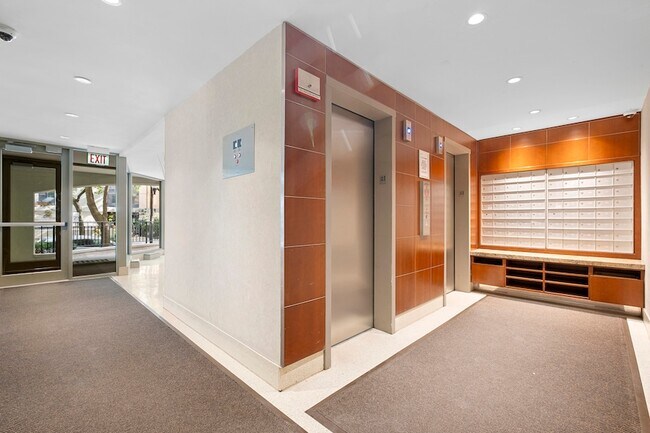 Building Photo - 1340 N Dearborn Pkwy