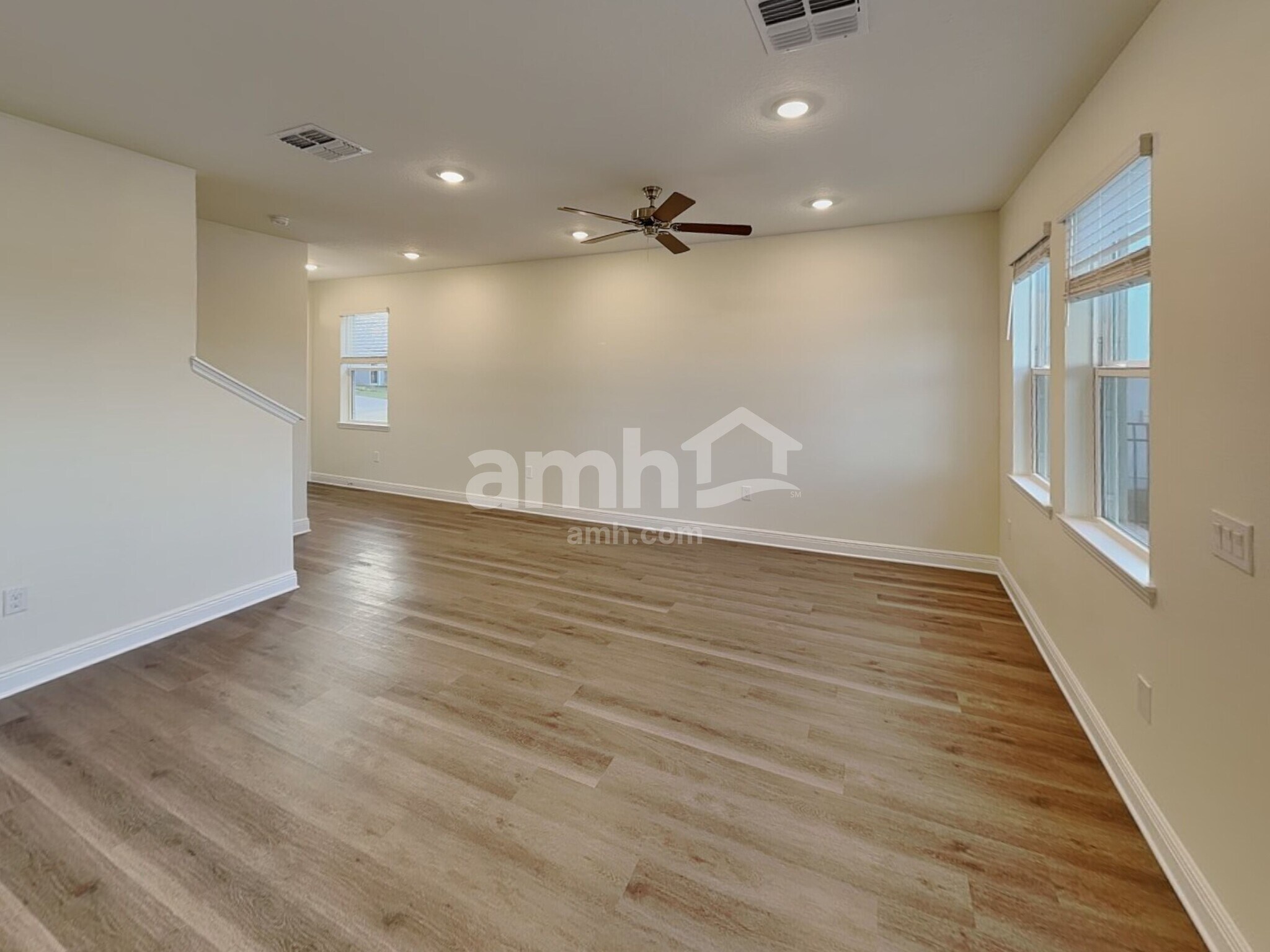 Building Photo - 5952 Sycamore Pl St