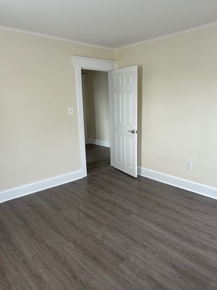 Building Photo - 18 Willard St