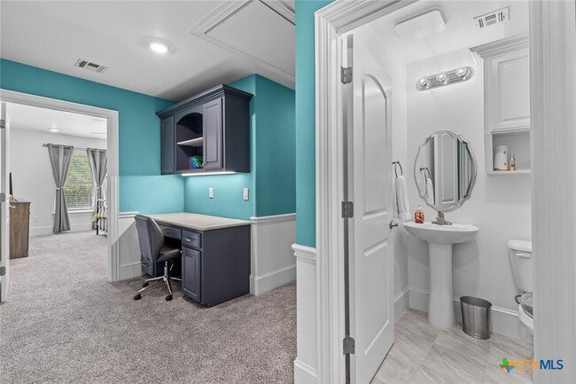 Building Photo - 1605 Alta Vista Loop