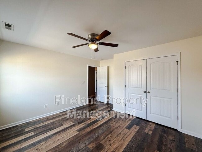 Building Photo - 1033- 164 Ladden Lane