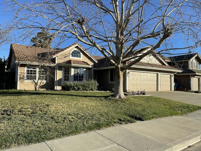 Building Photo - 1580 Rehrmann Dr
