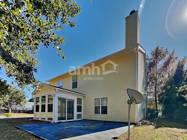 Building Photo - 14 Hidden Lakes Ln