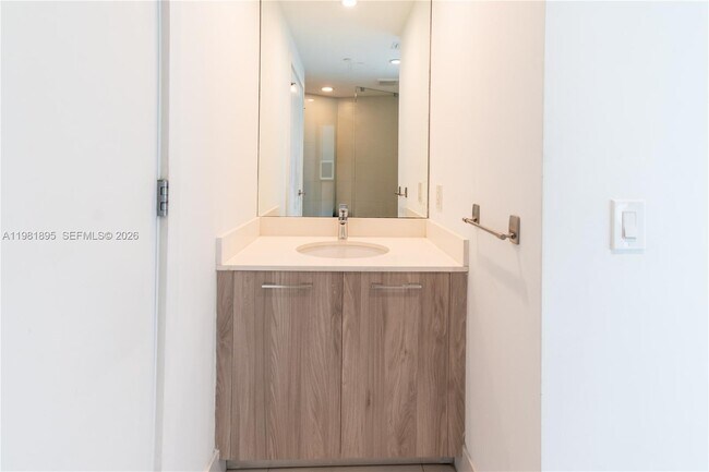 Building Photo - 501 NE 31st St