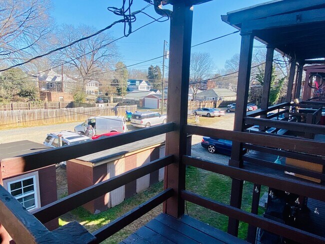 Building Photo - 3322 Ellwood Ave